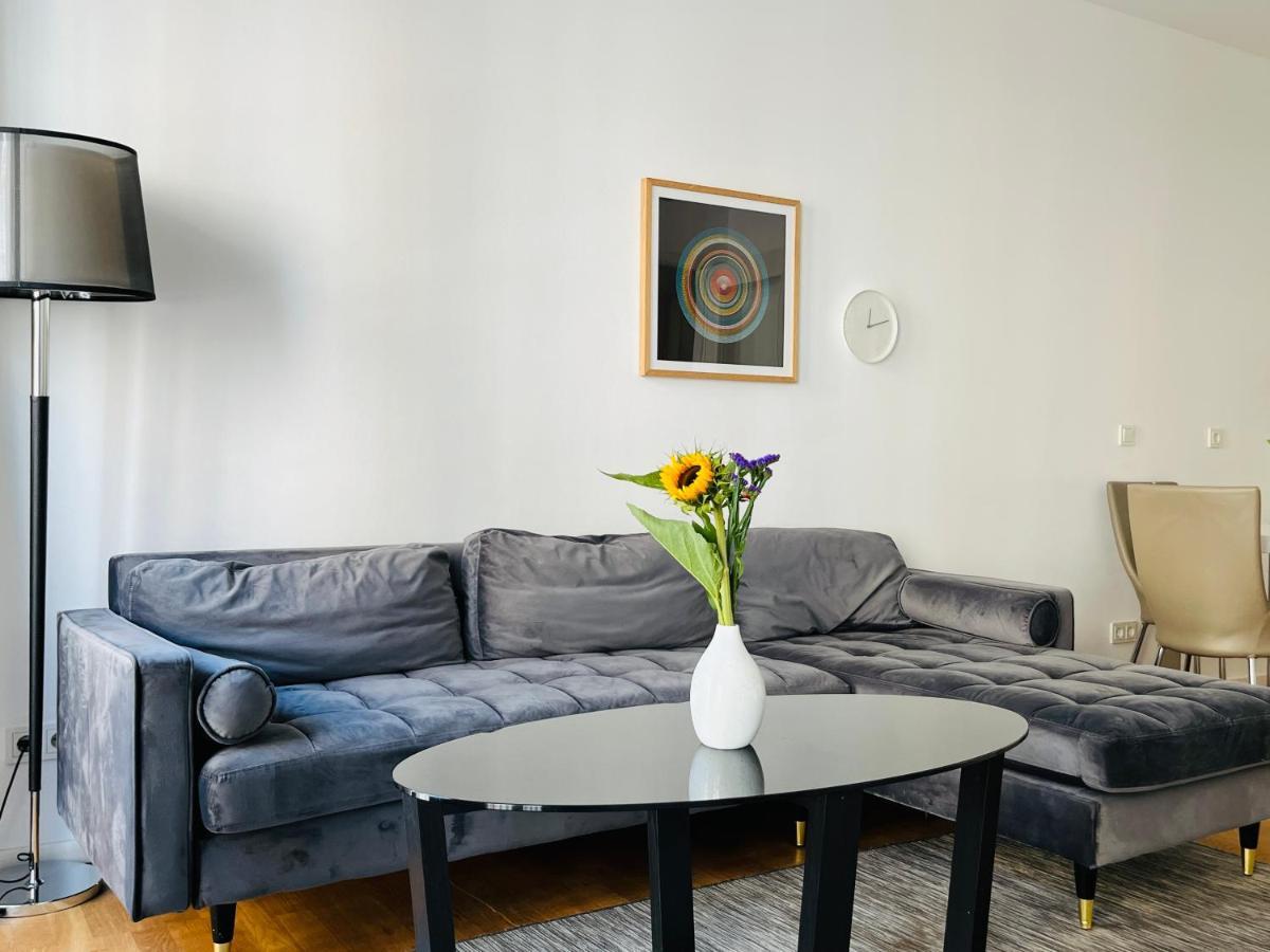 Modern Apartment In Mitte Berlin Luaran gambar
